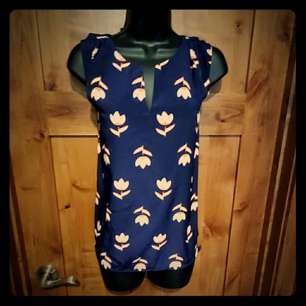 41 Hawthorn floral sleeveless top